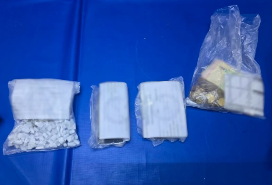 Dinero, droga y teléfonos celulares incautados Dinero, droga y teléfonos celulares incautados