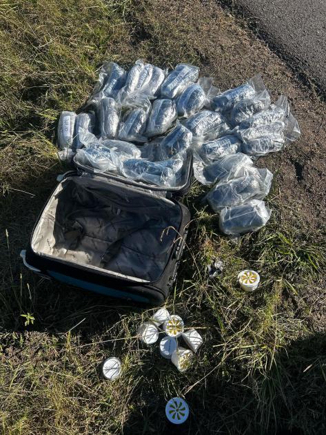 Incautación de drogas a ciudadano brasileño en km 222 de ruta 8 Incautación de drogas a ciudadano brasileño en km 222 de ruta 8