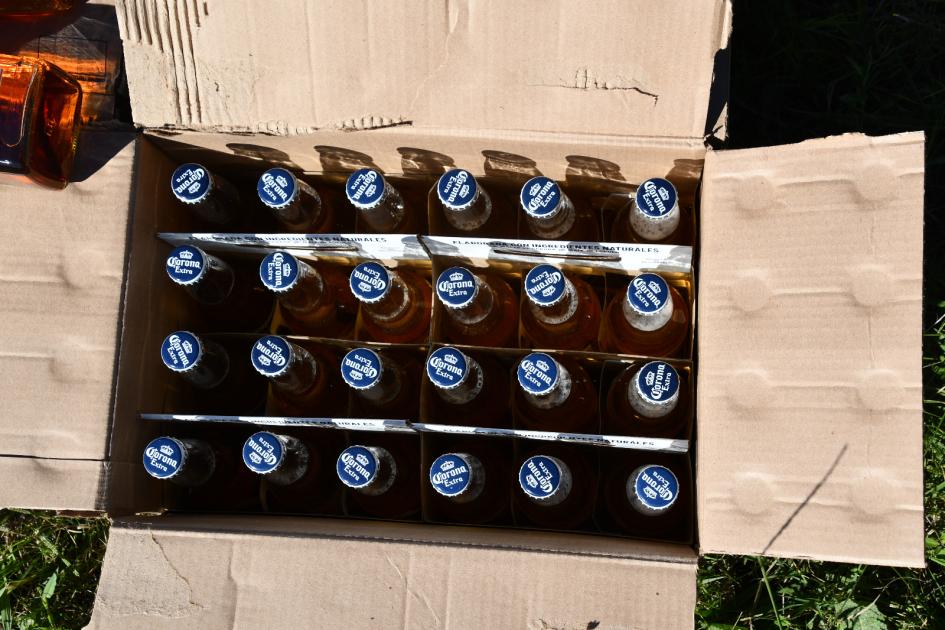Mercadería incautada por infracción aduanera cerveza