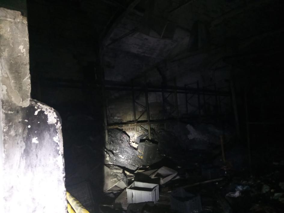 Fábrica Bioplast, incendio 4 de junio de 2024 Interior de la fábrica, se visualiza restos del incendio.