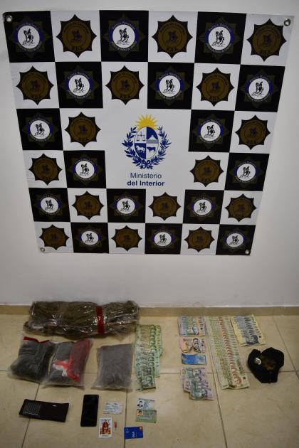 Incuatación en allanamiento del barrio Peñarol de Minas Incuatación en allanamiento del barrio Peñarol de Minas