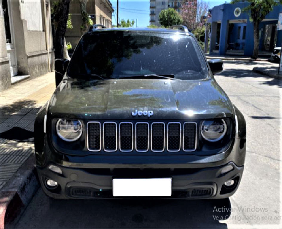 Camioneta Jeep de procedencia Brasileña recueprada en la ciudad de Melo. Vehículo hurtado en Brasil y recuperado en Melo