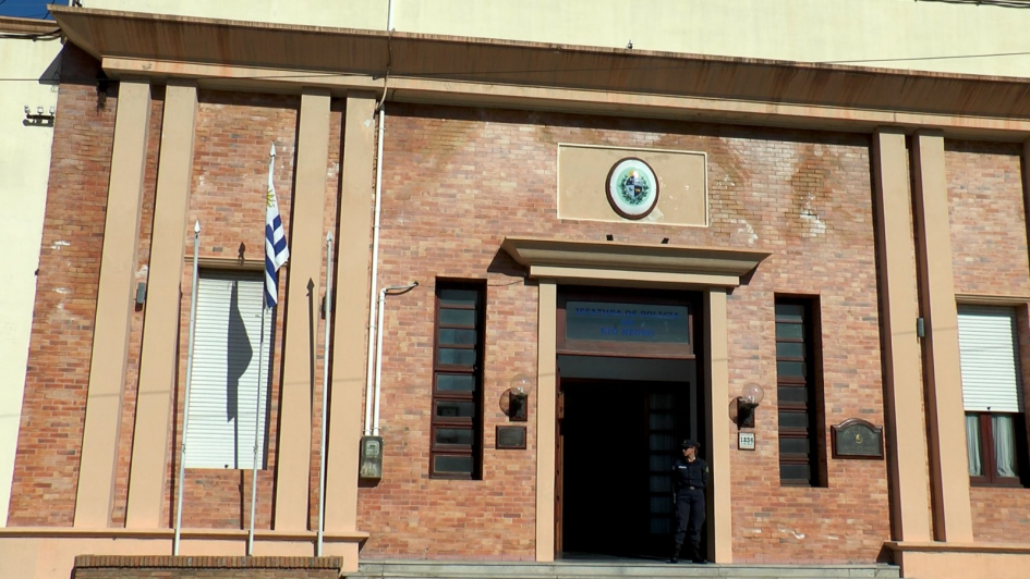 foto del edificio de la Jefatura de Policía de Río Negro