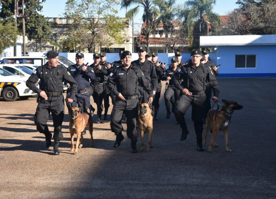 188.° Aniversario de la creación de la Jefatura de Policía de Salto. 188.° Aniversario de la creación de la Jefatura de Policía de Salto.