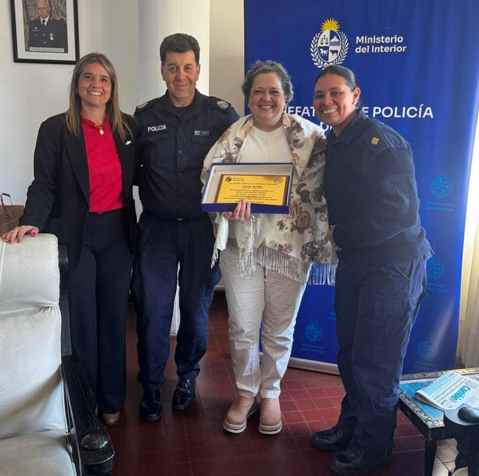 Jefe de Policía, Consul Argentina y encargada de Ayudnatía Jefe de Policía, Consul Argentina y encargada de Ayudnatía