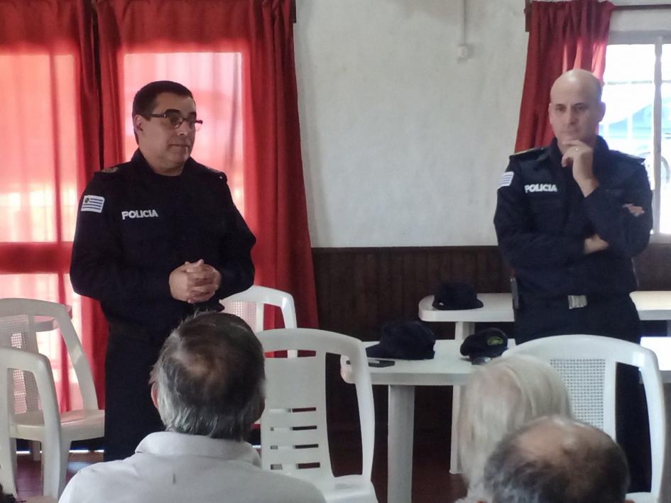 Jefe de Policia de Lavalleja en Villa del Rosario Jefe de Policia de Lavalleja en Villa del Rosario