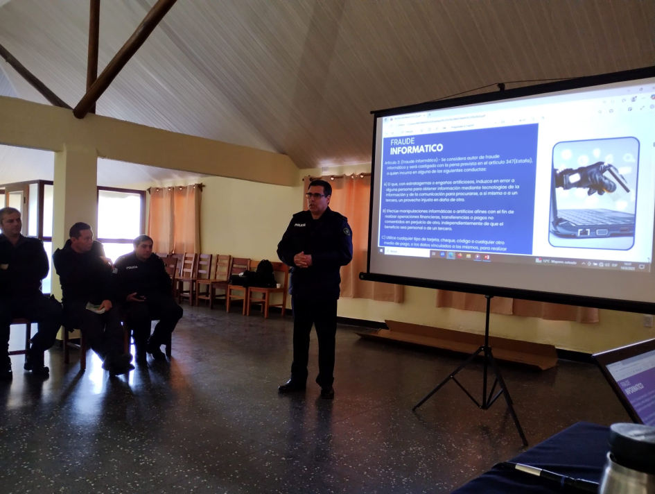 Jefe de policía de Lavalleja en cierre de reunión de trabajo 14 de agosto de 2025
