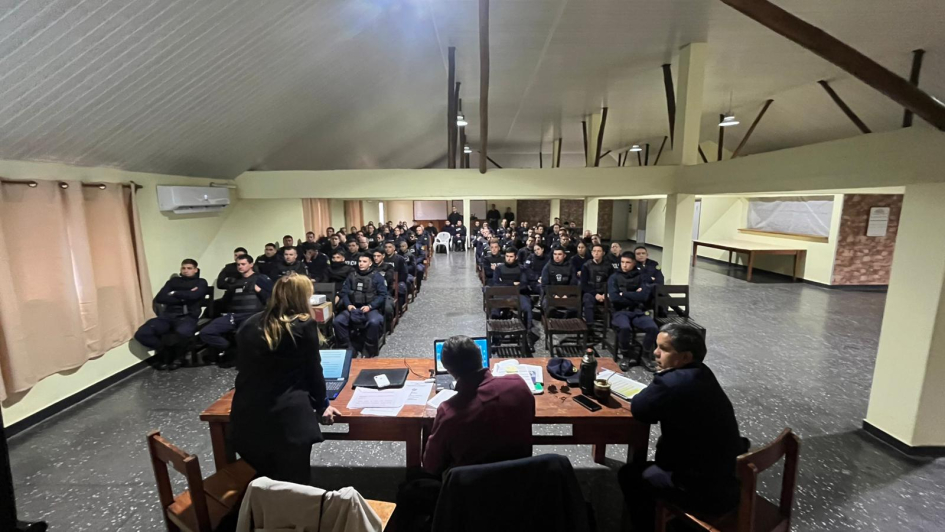 Jornada de actualización para policías de Lalleja en derecho primera parte Jornada de actualización para policías de Lalleja en derecho primera parte