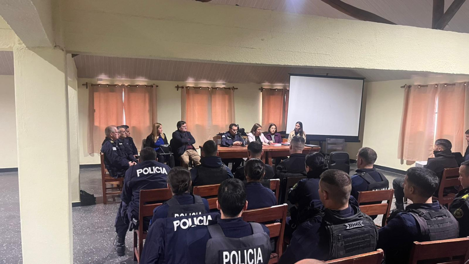 Jornada de actualización para policías de Lalleja en derecho Jornada de actualización para policías de Lalleja en derecho
