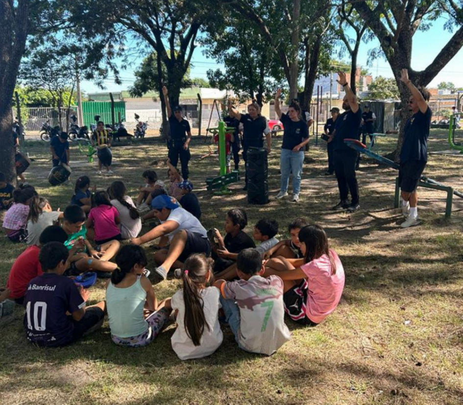 Niños, vecinos y Personal de PCOP recuperaron un espacio público del barrio La Tablada