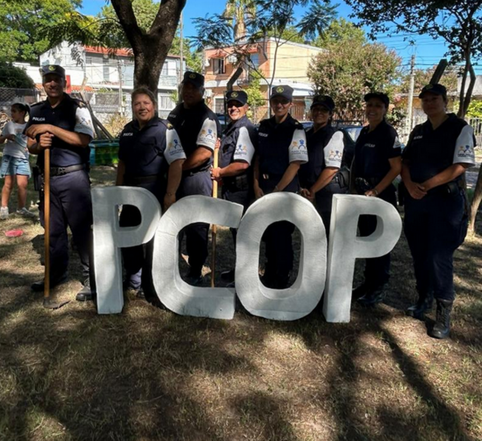 Niños, vecinos y Personal de PCOP recuperaron un espacio público del barrio La Tablada