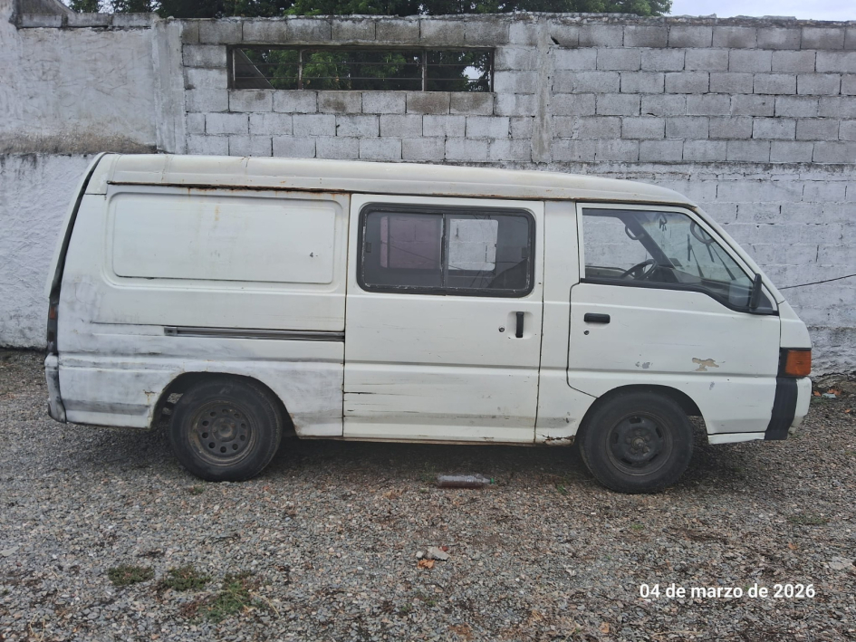 Camioneta intervenida frontal por Seccional 2da