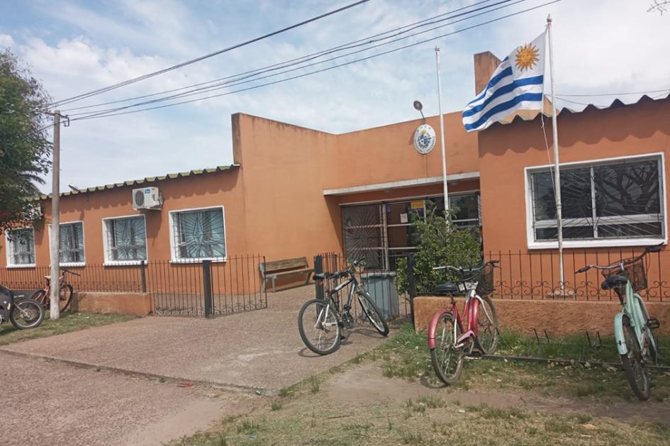 Liceo Rural de Baltasar Brum Centro María Espínola. Liceo Rural de Baltasar Brum Centro María Espínola.