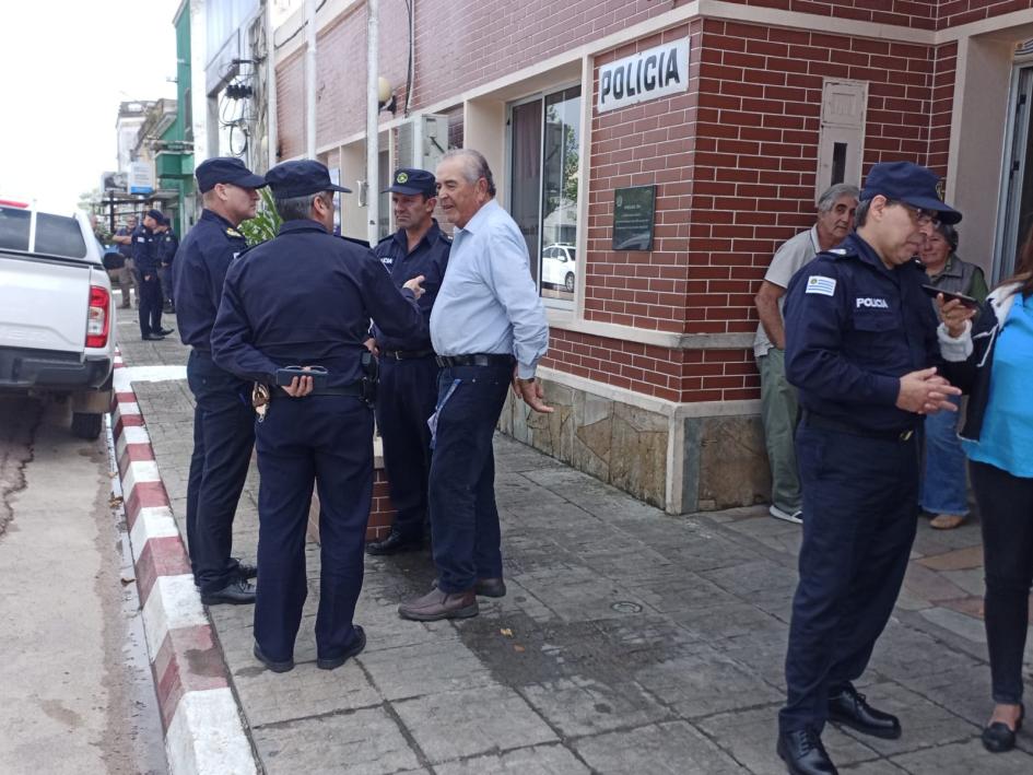 Llegada del comando jefaturial a Seccional Décima Llegada del comando jefaturial a Seccional Décima