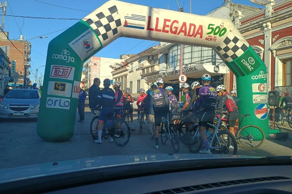 Llegada en las 500 Millas del Norte. Llegada en las 500 Millas del Norte.