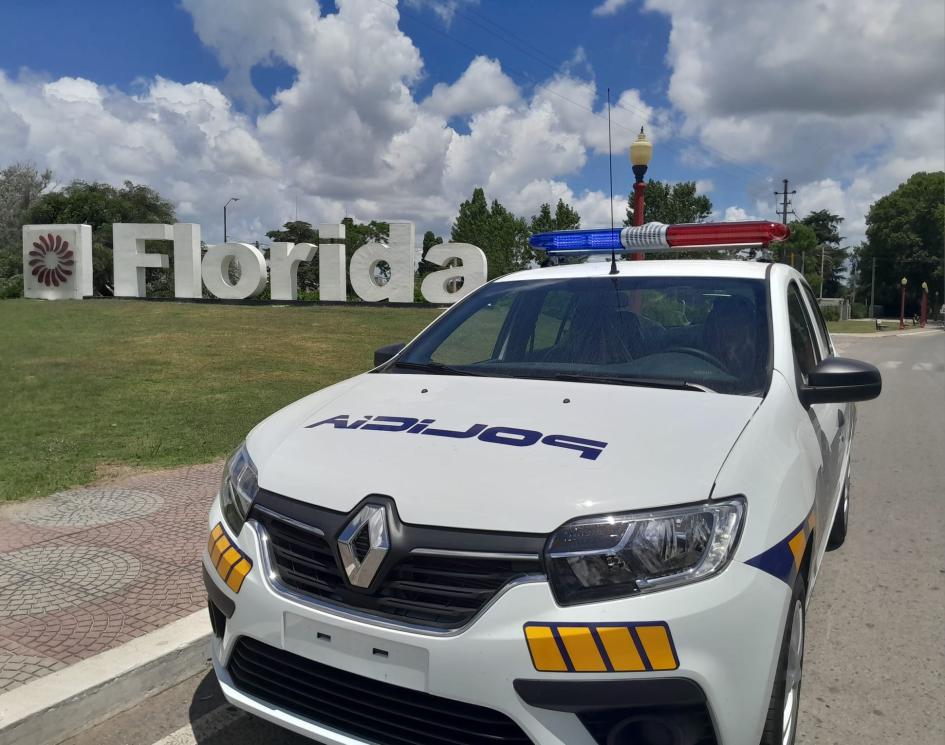 Cartel de Florida y móvil policial Cartel de Florida y móvil policial