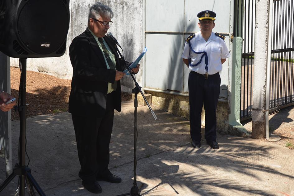Maestro de Ceremonia Cabo Walter Alejandro Abreu. Maestro de Ceremonia Cabo Walter Alejandro Abreu.