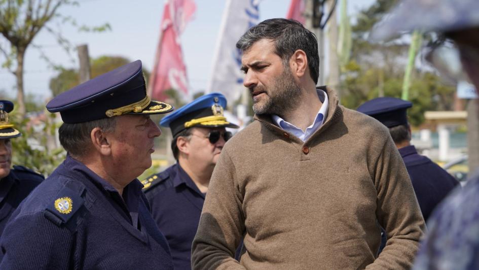 ministro Martinelli junto al jefe de Policía de Canelones