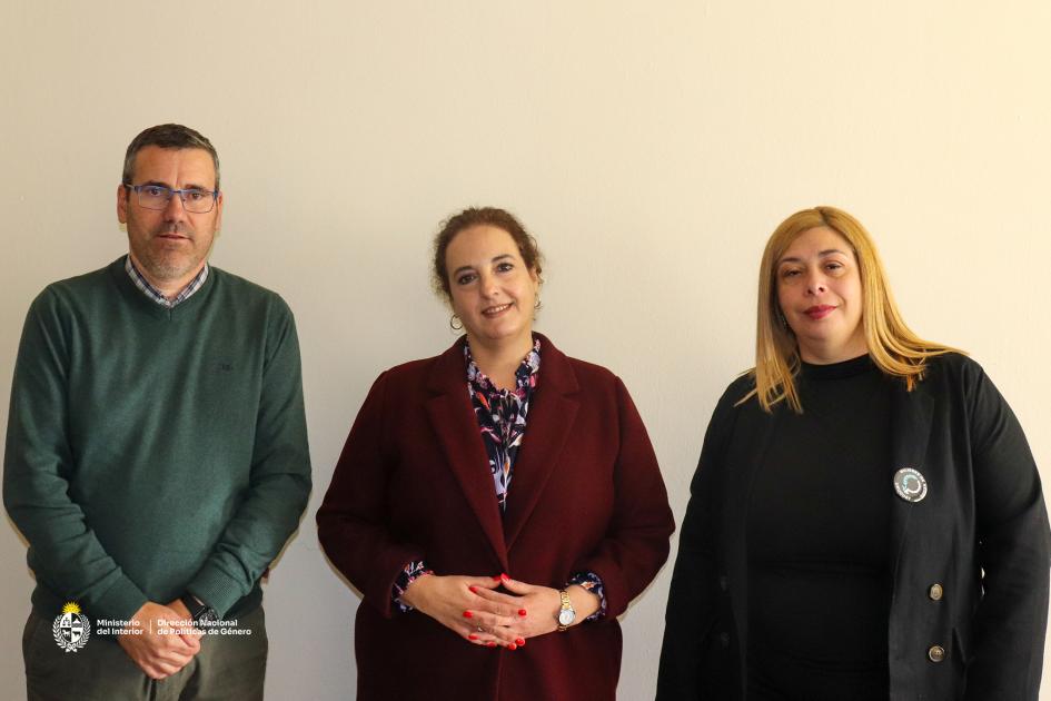 Taller con abogadas del servicio de Mujeres de Negro Taller con abogadas del servicio de Mujeres de Negro