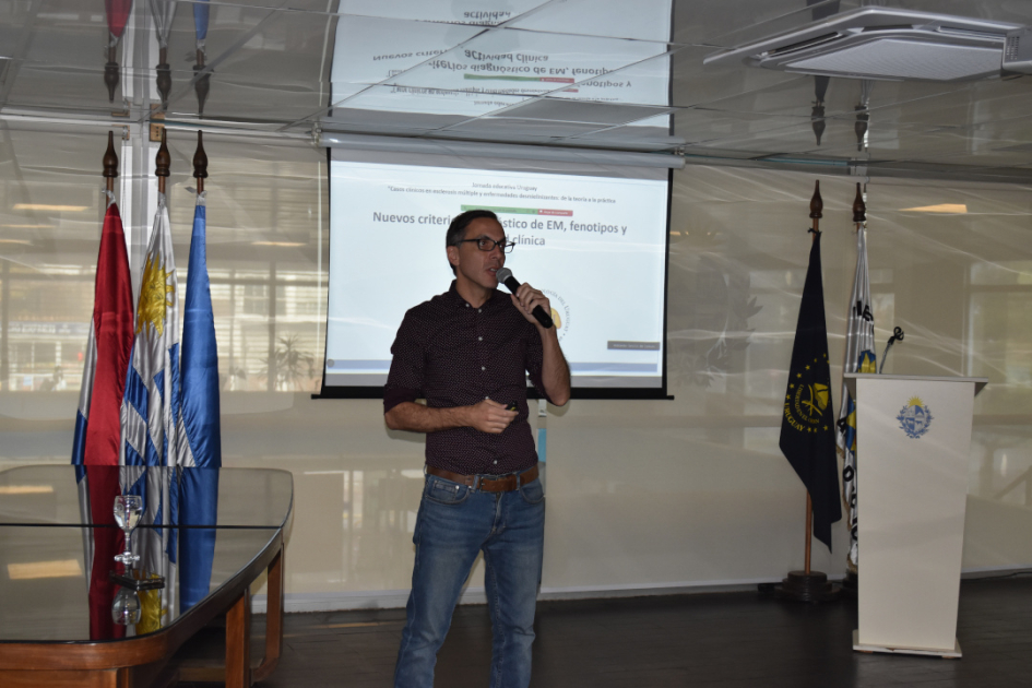 Persona exponiendo