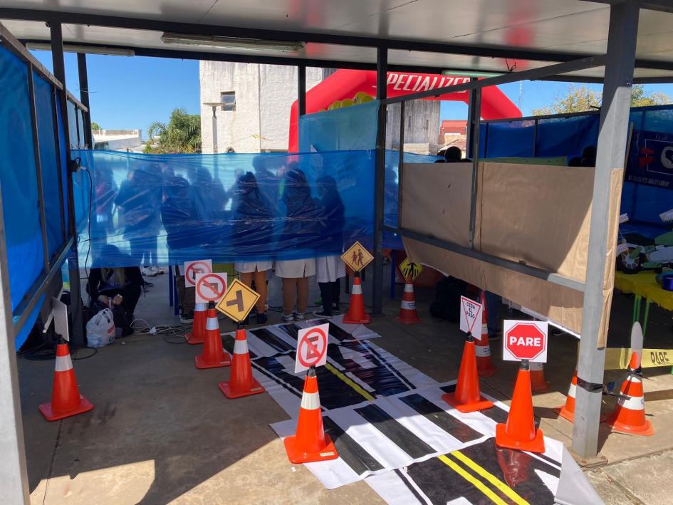 Oficina Departamental de Policía Comunitaria - Pista educativa Seguridad vial en construcción. Oficina Departamental de Policía Comunitaria - Pista educativa Seguridad vial en construcción.