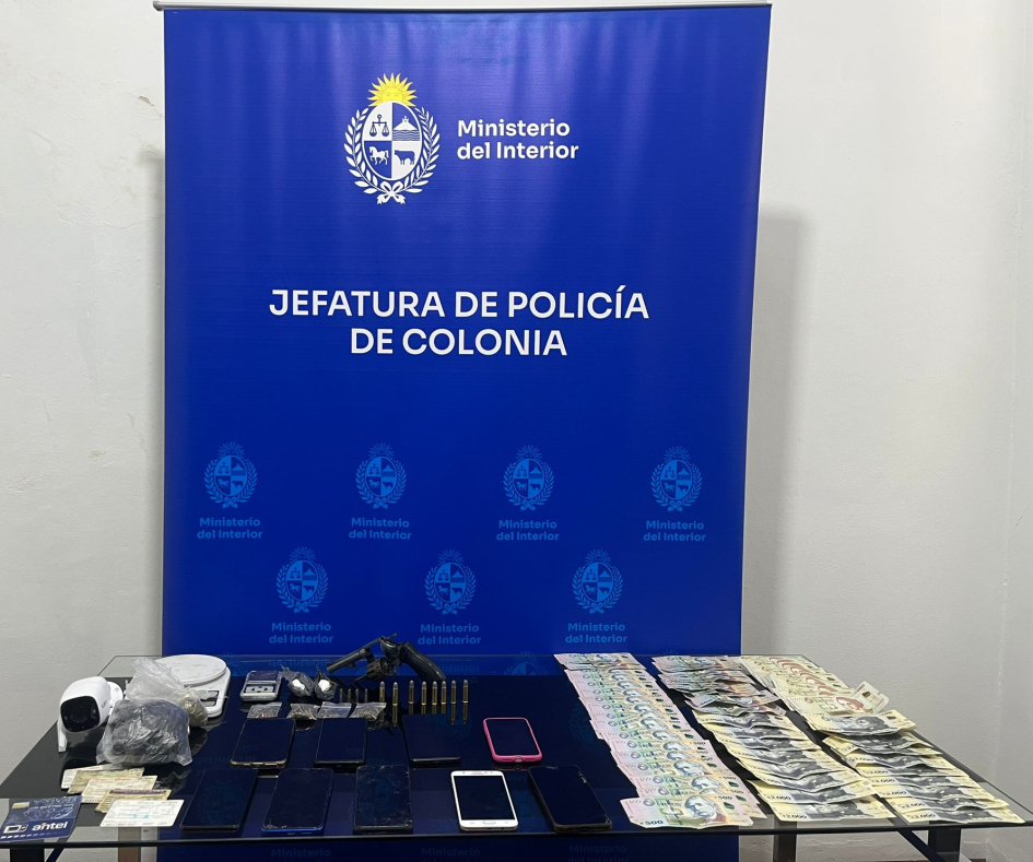 Operativo Germano en Colonia: cuatro detenidos, drogas, un arma y dinero incautados Operativo Germano en Colonia: cuatro detenidos, drogas, un arma y dinero incautados