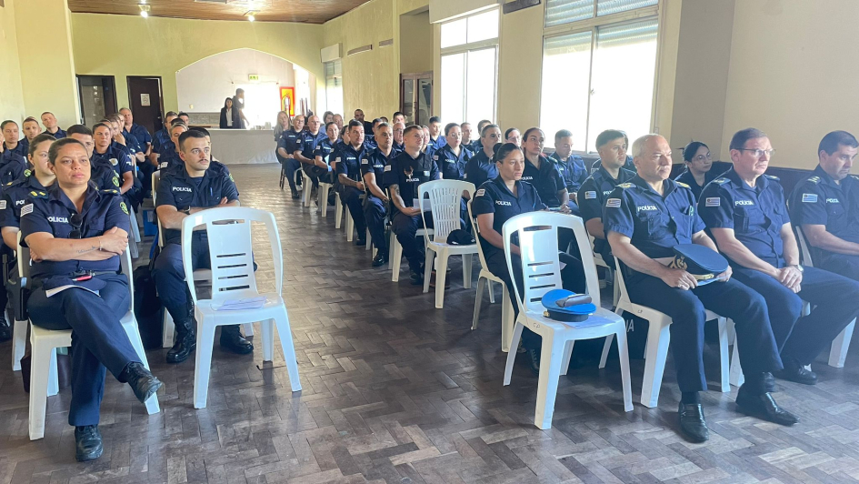 Jefas Comisarias Especializadas y personal subalterno Jefas Comisarias Especializadas y personal subalterno