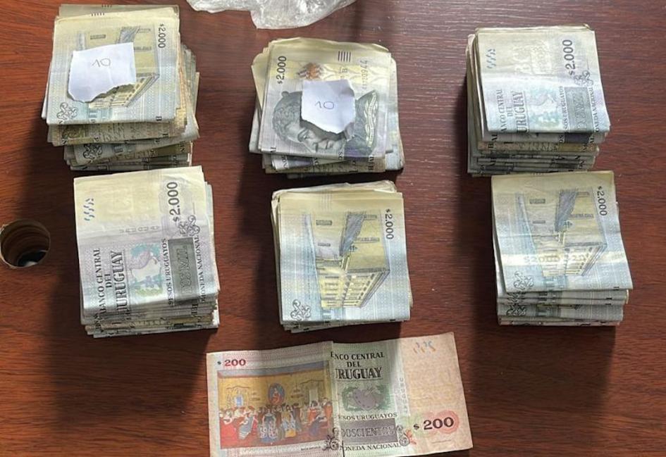Parte del dinero incautado. Parte del dinero incautado.