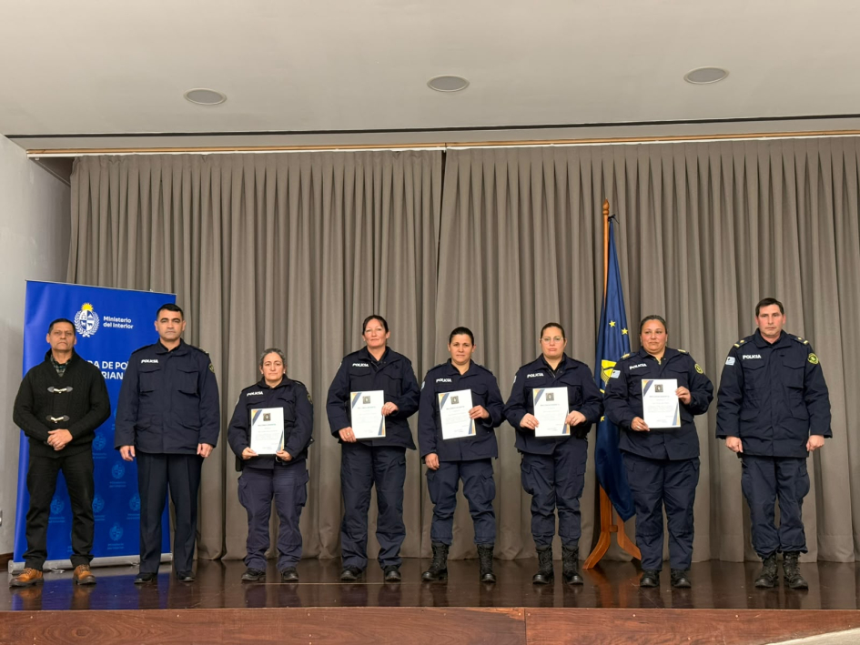 Funcionarios policiales premiados. Funcionarios policiales premiados.