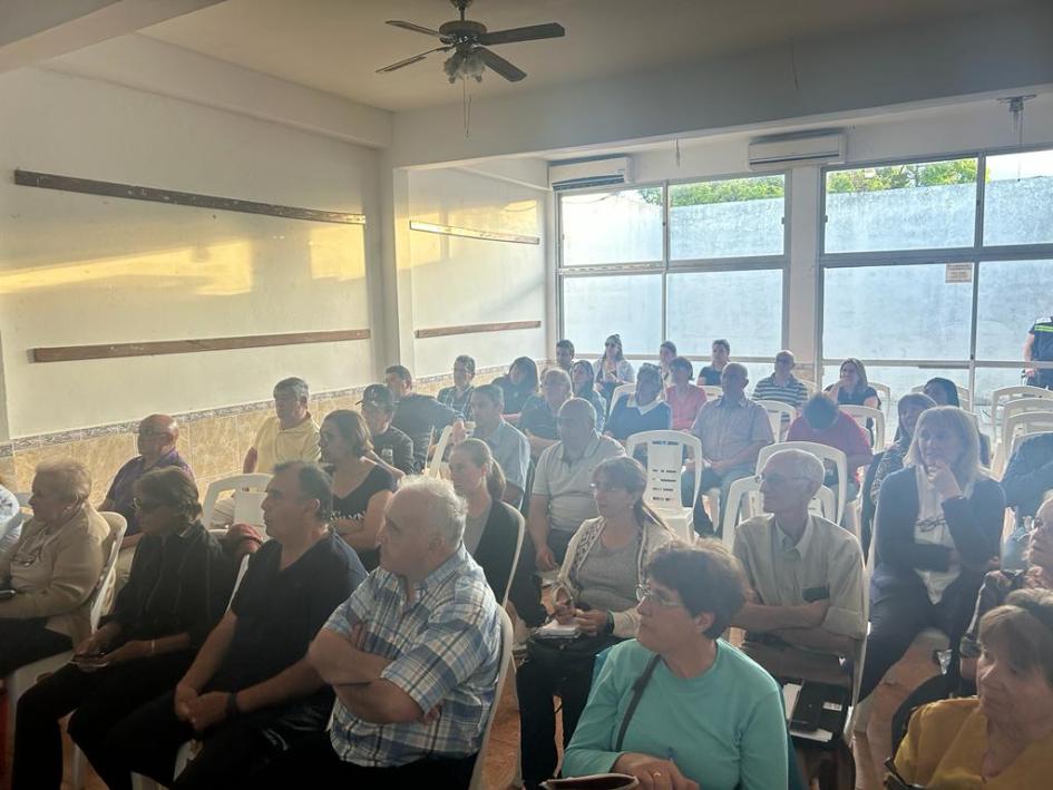público en lanzamiento de escuelas de seguidad ciudadana en Minas público en lanzamiento de escuelas de seguidad ciudadana en Minas
