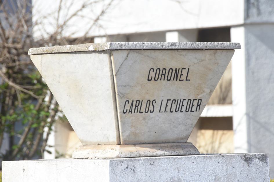 Panteón del primer Jefe de Policía Coronoel Carlos Lecueder
