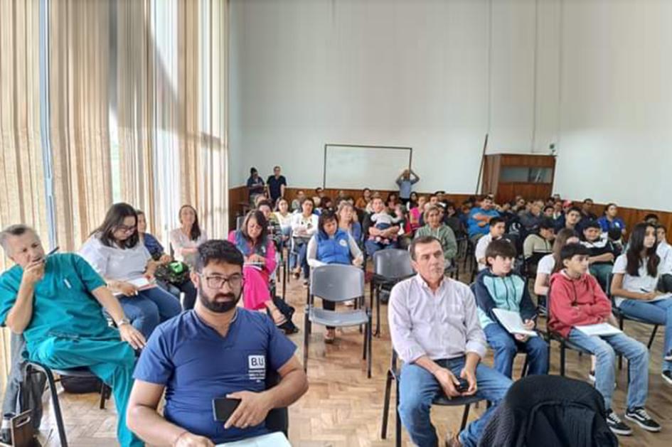 Participantes de la charla informativa. Participantes de la charla informativa.