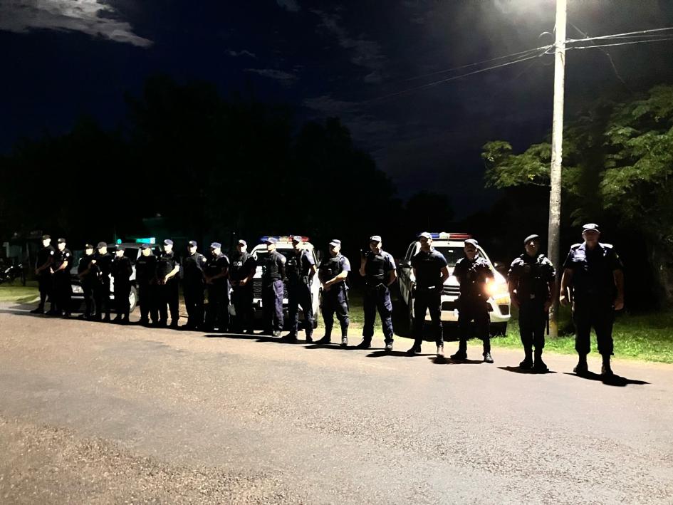 Personal policial afectado al carnaval. Personal policial afectado al carnaval.