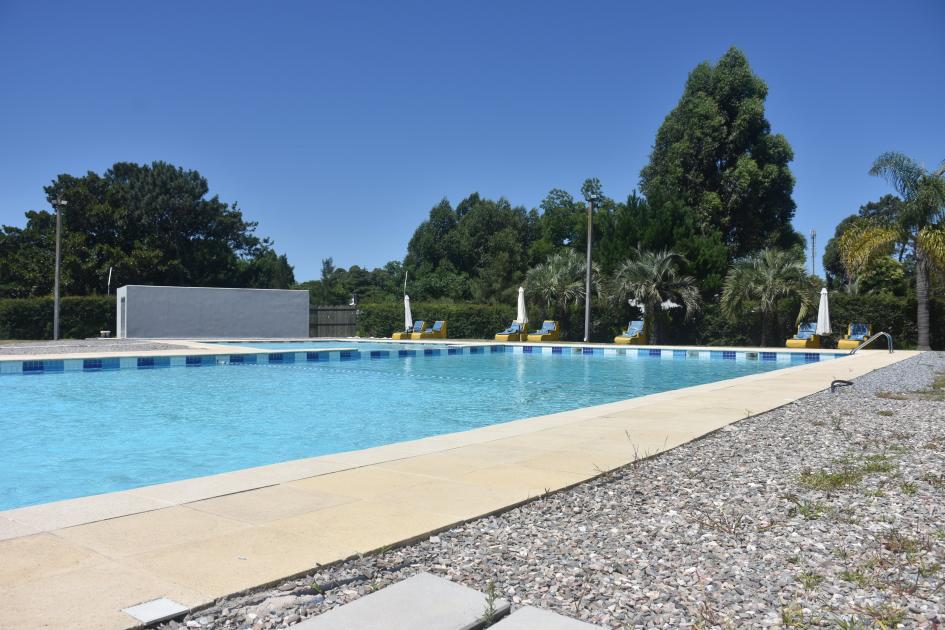 Piscina angulo largo