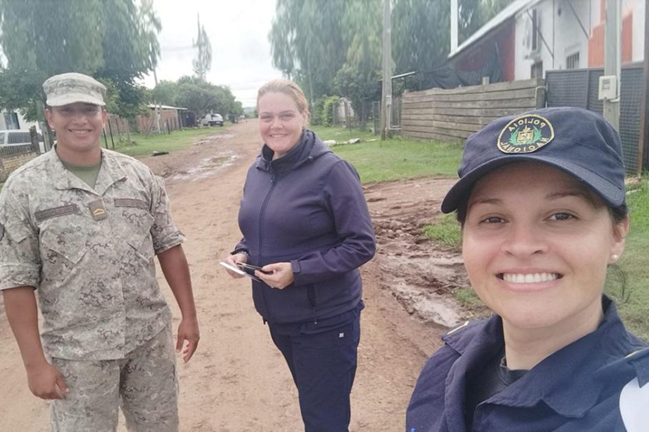 Policía Comunitaria, Ejército y RAP visitando hogares. Policía Comunitaria, Ejército y RAP visitando hogares.