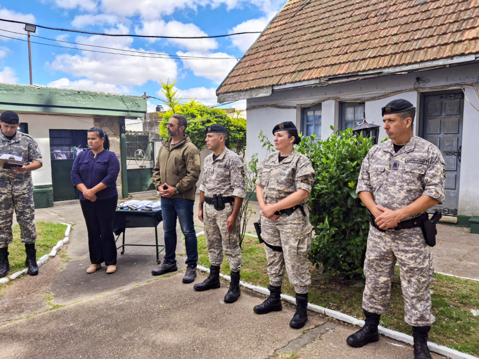 Policias de la Unidad K9 que se harán cargo de los canes Policias de la Unidad K9 que se harán cargo de los canes