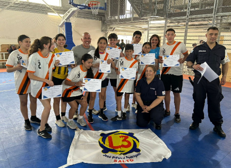 Programa “Pelota al medio a la Esperanza” Programa “Pelota al medio a la Esperanza”