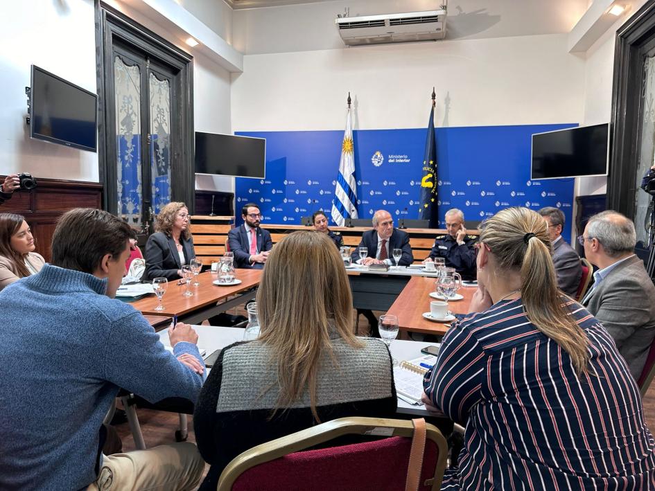 Participantes de la reunión. Participantes de la reunión.