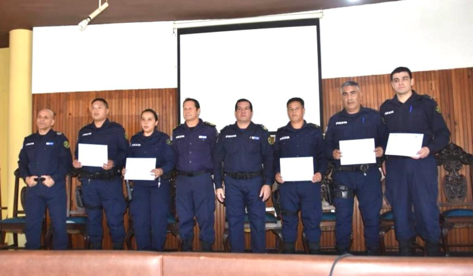 Reconocimientos a Funcionarios Policiales destacados Reconocimientos a Funcionarios Policiales destacados
