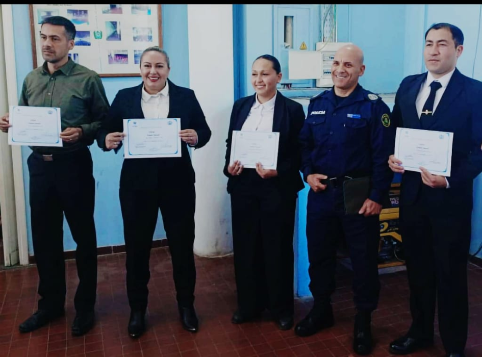 Reconocimientos a Funcionarios Policiales destacados Reconocimientos a Funcionarios Policiales destacados
