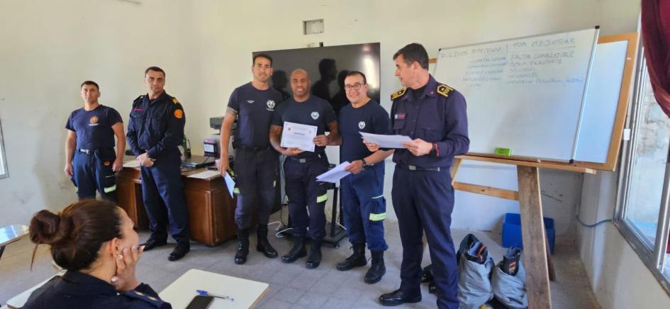 Pruebas y finalización del curso Instructores y Sub Director Nacional de Bomberos