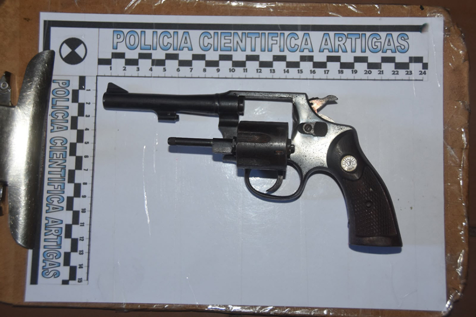 Revólver calibre 32 marca Taurus Revólver calibre 32 marca Taurus
