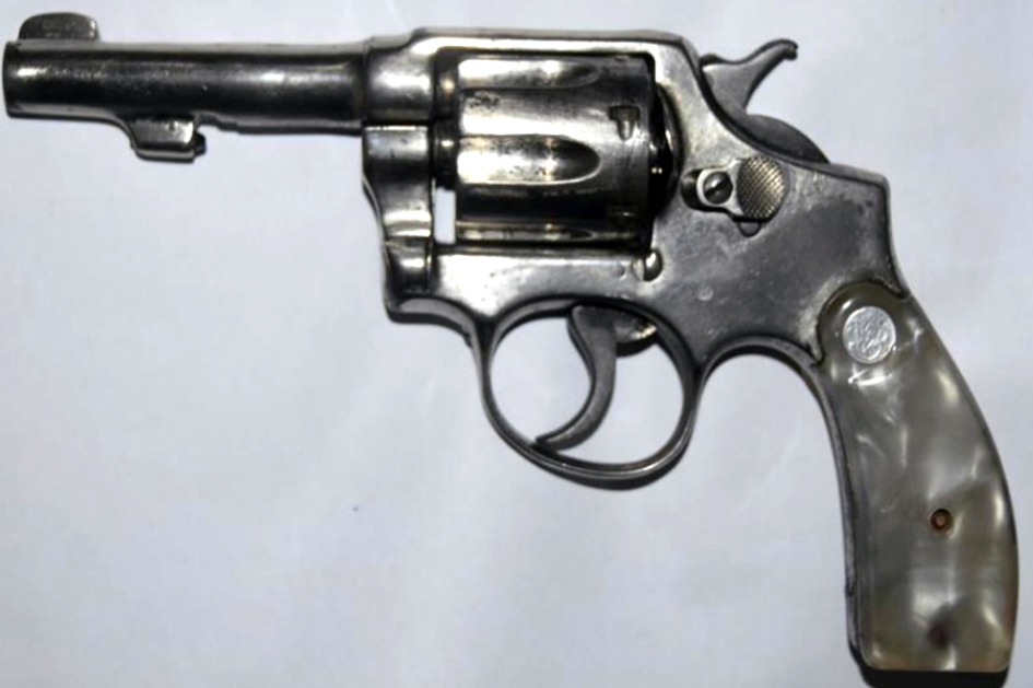 Revolver incautado por la policía