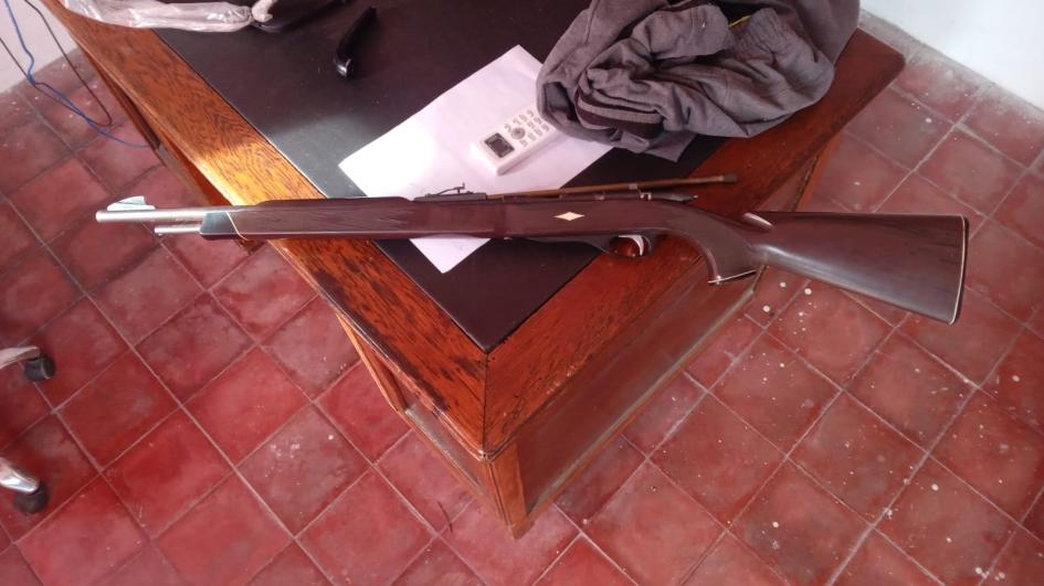 Rifle calibre 22 incautado