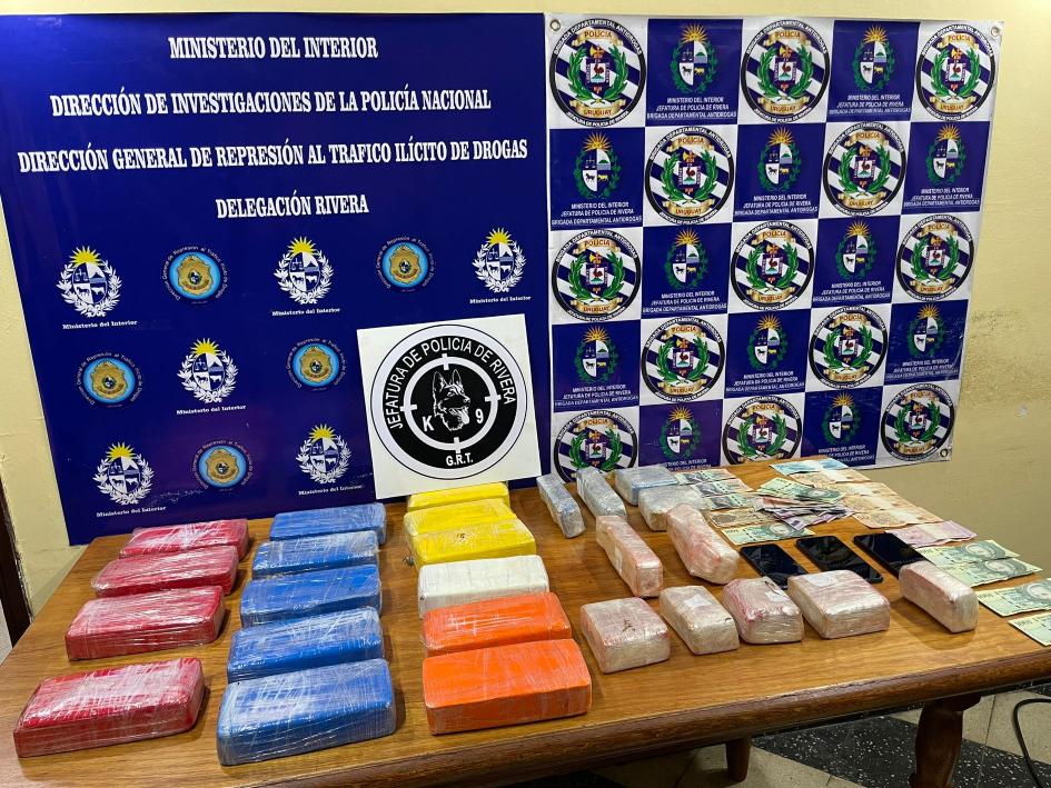 droga incuatada en vehículo