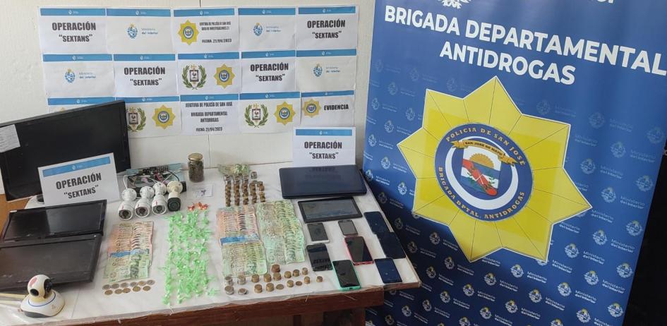 Se incautaron dosis de drogas y otros efectos en allanamientos realizados en San José de Mayo