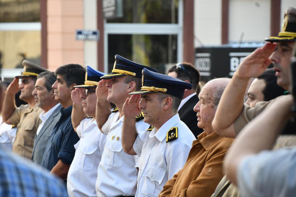 Saludo del Comando de Jefatura de Policía de Lavalleja 2025 en plano corto Saludo del Comando de Jefatura de Policía de Lavalleja 2025 en plano corto