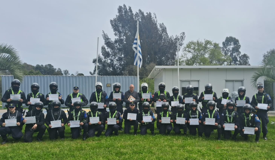 Funcionarios policiales participaron del Curso de Conducción, Manejo Defensivo y Seguridad Vial