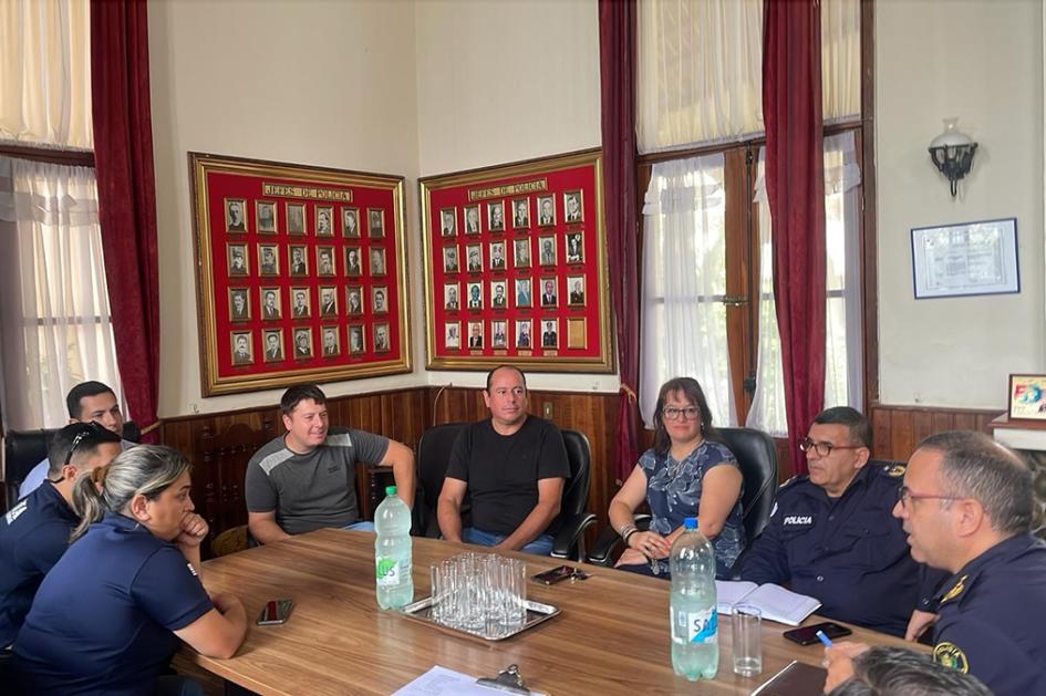 Integrantes del Comando de Jefatura de Policía de Artigas y Sindicatos SIPOLNA, SUPU y SINPOLAR. Integrantes del Comando de Jefatura de Policía de Artigas y Sindicatos SIPOLNA, SUPU y SINPOLAR.