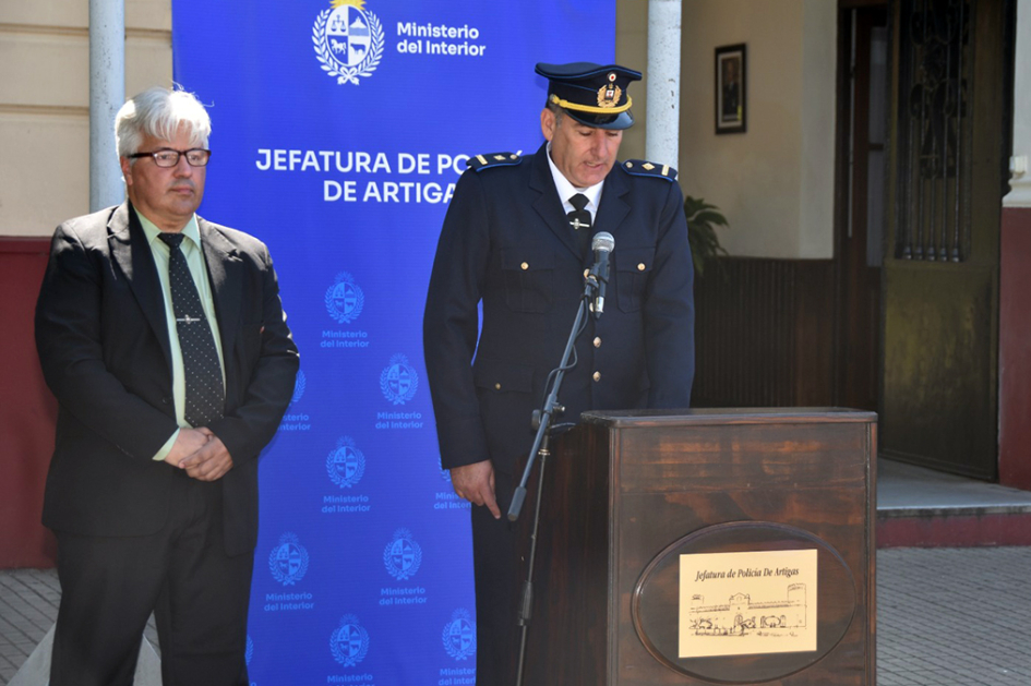 Sub Crio. Hector Villar dando lectura a palabras alusivas.